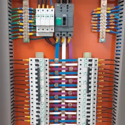 Retrofit de Painéis Elétricos Retrofit de Painel Elétrico feito pela Samax Elétrica